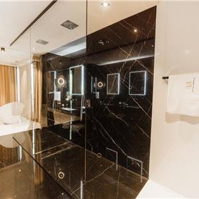 Luxury 7 Bedroom Dubrovnik Beachfront Villa with Infinity Pool, Sleeps 14